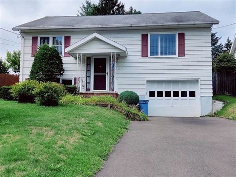 The 1,650 Square Feet unit is a 2 beds, 1 bath apartment unit. . Zillow johnson city ny